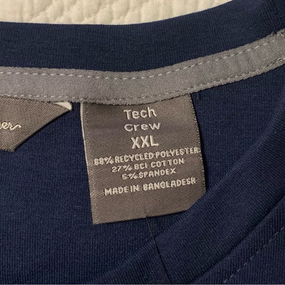 Eddie Bauer Men's Navy Crewneck Sweater - Picture 6 of 8